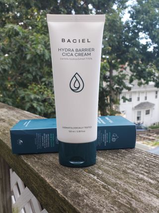 바시엘 BACIEL 바시엘 하이드라 베리어 시카 크림 — 4점을 준 리뷰어가 2021년 8월 올린 사용 사진