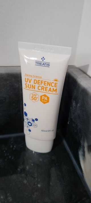 트리티스 US [TREATIS] UV Defence Sun Cream PA+++ / SPF50+ — 5점을 준 리뷰어가 2021년 2월 올린 사용 사진