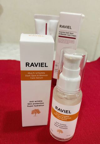 라비엘 멀티 비타민 다크 스팟 &amp; 블레미쉬 케어 페이스 세럼 모든 피부용 1.7 fl oz — 5점을 준 리뷰어가 2023년 1월 올린 사용 사진
