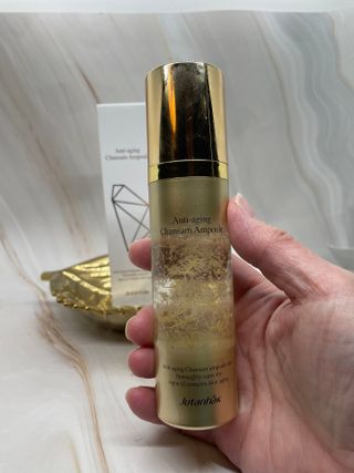 주탄학 안티에이징 춘삼 앰플 1.69oz 인삼 뿌리 추출물 노블 앰플 — 4점을 준 리뷰어가 2022년 12월 올린 사용 사진