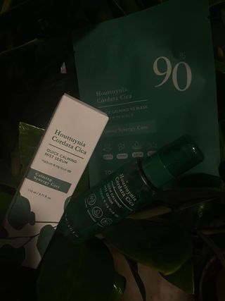 토니모리 어성초시카 퀵 카밍 미스트 세럼 & 어성초시카 퀵 카밍 90 마스크 — 5점을 준 리뷰어가 2022년 8월 올린 사용 사진