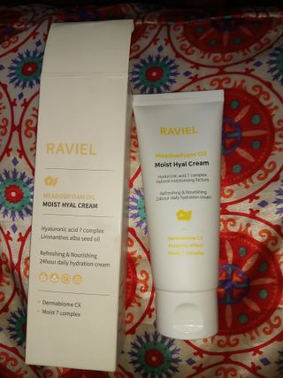 라비엘 RAVIEL Meadowfoam 씨 오일 모이스처라이징 데일리 히알 크림 3.4 fl oz, DermaBiome CX, 7 히알루론산 — 4점을 준 리뷰어가 2022년 9월 올린 사용 사진