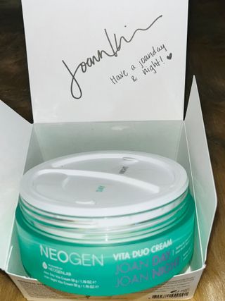 네오젠 비타 듀오 데이 나이트 크림 세트(100g) + 데이 크림(50g) + 나이트 크림(50g) — 5점을 준 리뷰어가 2022년 8월 올린 사용 사진