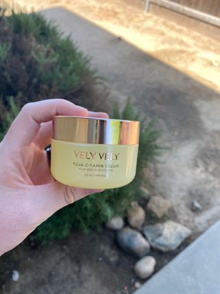 VELY VELY Yuja C-tamin Cream — 5점을 준 리뷰어가 2021년 5월 올린 사용 사진