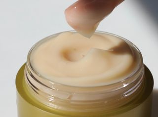 VELY VELY Artemisia Return Cream — 5점을 준 리뷰어가 2021년 4월 올린 사용 사진