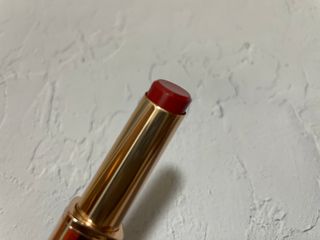 ATHE AUTHENTIC AIRY LIP BALM / 비건립밤 / 어센틱립밤 / 에어리립밤 (수정 요청) — 5점을 준 리뷰어가 2022년 8월 올린 사용 사진