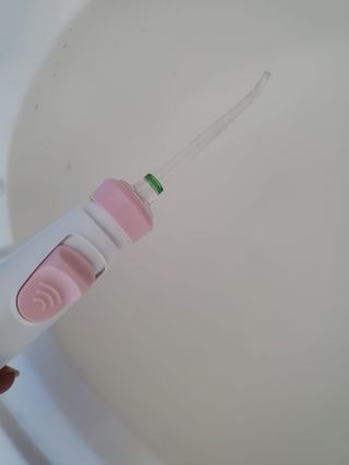 Aquapick AQ-350 물 Flosser 전기 치과 수조 치아 용 전문 구강 세정기 — 5점을 준 리뷰어가 2022년 4월 올린 사용 사진