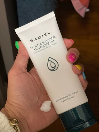 바시엘 BACIEL 바시엘 하이드라 베리어 시카 크림 — 3점을 준 리뷰어가 2021년 4월 올린 사용 사진