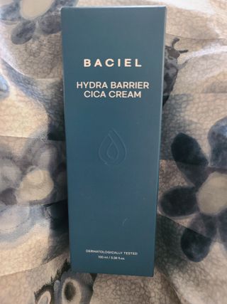 바시엘 BACIEL 바시엘 하이드라 베리어 시카 크림 — 5점을 준 리뷰어가 2021년 5월 올린 사용 사진