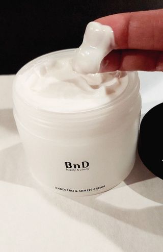 비엔디 2나우[ENG]BnD Body Whitening Underarm Cream — 5점을 준 리뷰어가 2024년 12월 올린 사용 사진
