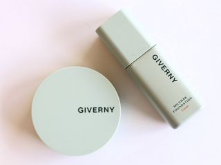 지베르니 밀착 커버 파운데이션 30ml + 밀착 커버 쿠션 본 제품 — 4점을 준 리뷰어가 2023년 9월 올린 사용 사진