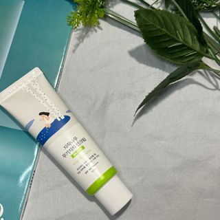 Round Lab Birch Juice Moisturizing Sunscreen — 5점을 준 리뷰어가 2024년 6월 올린 사용 사진
