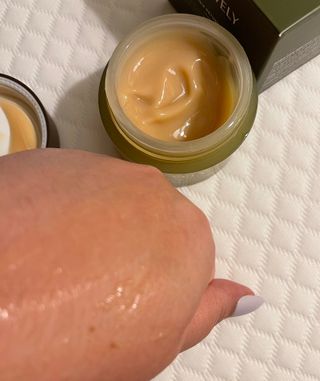 VELY VELY Artemisia Return Cream — 5점을 준 리뷰어가 2021년 4월 올린 사용 사진