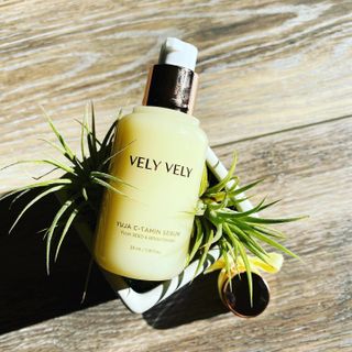 VELY VELY Yuja C-Tamin Serum — 5점을 준 리뷰어가 2021년 4월 올린 사용 사진