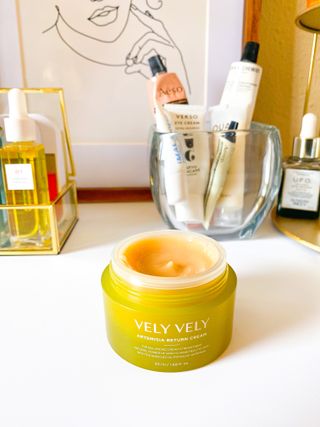 VELY VELY Artemisia Return Cream — 5점을 준 리뷰어가 2021년 4월 올린 사용 사진