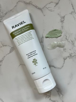 라비엘 머그워트 그린머드 팩투폼 페이스 클렌저, 4.1fl oz(120ml), 2-in-1 멀티 클렌저 — 5점을 준 리뷰어가 2022년 9월 올린 사용 사진