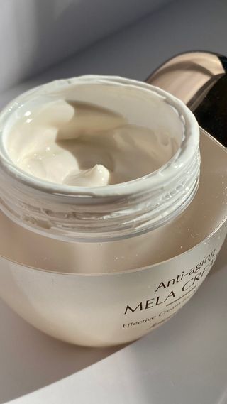 Jutanhak 안티에이징 멜라 크림 50ml / 1.69oz 잡티 &amp; 다크 스팟 케어 하이드레이팅 크림 — 5점을 준 리뷰어가 2022년 11월 올린 사용 사진