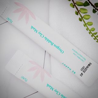 [76N1] 비 해피 산소 버블 클레이 마스크 — 5점을 준 리뷰어가 2021년 10월 올린 사용 사진