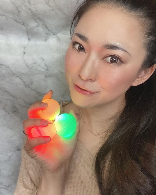 알키미스트 야광발광 LED 골프공 리뷰 사진