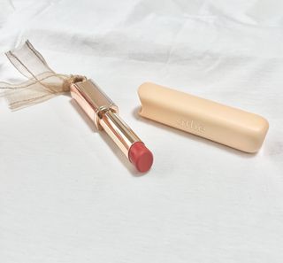 ATHE AUTHENTIC AIRY LIP BALM / 비건립밤 / 어센틱립밤 / 에어리립밤 (수정 요청) — 5점을 준 리뷰어가 2022년 8월 올린 사용 사진