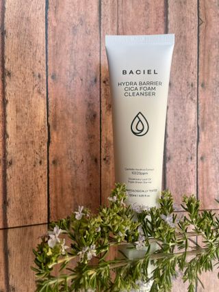 바시엘 BACIEL 바시엘 이드라 배리어 시카 폼 클렌저 120ml — 5점을 준 리뷰어가 2021년 10월 올린 사용 사진