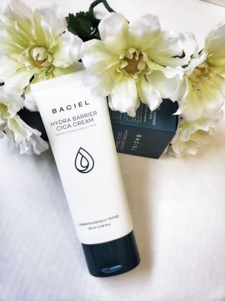 바시엘 BACIEL 바시엘 하이드라 베리어 시카 크림 — 5점을 준 리뷰어가 2021년 4월 올린 사용 사진