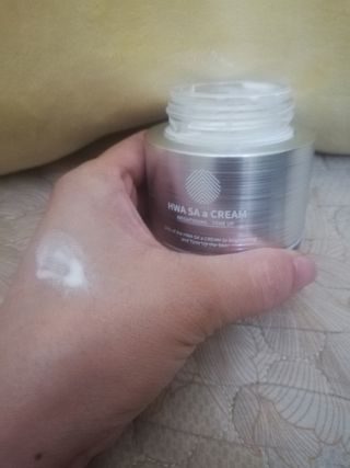 CRE8SKIN(크리에이트스킨) 화사한크림 — 5점을 준 리뷰어가 2022년 5월 올린 사용 사진