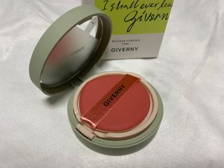 지베르니 밀착 커버 파운데이션 30ml + 밀착 커버 쿠션 본 제품 — 5점을 준 리뷰어가 2023년 9월 올린 사용 사진