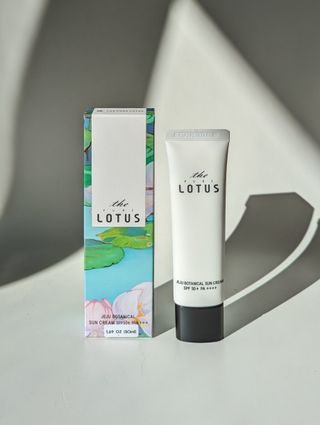 더 퓨어 로터스 제주 식물 선크림 / 제주 연잎 &amp; 동백 미스트 / 순수한 연꽃 어메니티 세트 — 5점을 준 리뷰어가 2022년 12월 올린 사용 사진