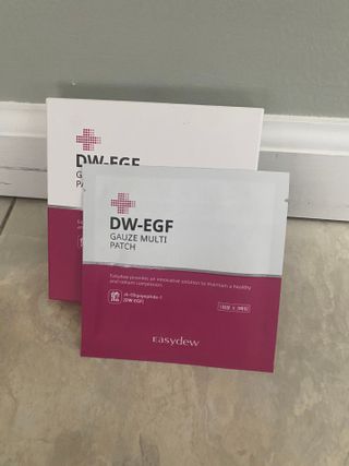 이지듀 DW-EGF 멀티 페이셜 시트 마스크 - 0.53 FL OZ 4EA — 5점을 준 리뷰어가 2021년 8월 올린 사용 사진