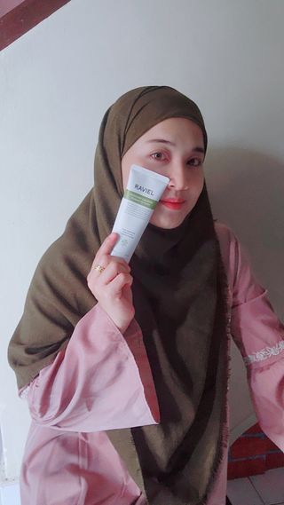 (MY) 라비엘 쑥 그린머드 팩투폼 페이스 클렌저, 4.1fl oz(120ml), 2-in-1 멀티 클렌저 — 5점을 준 리뷰어가 2023년 2월 올린 사용 사진