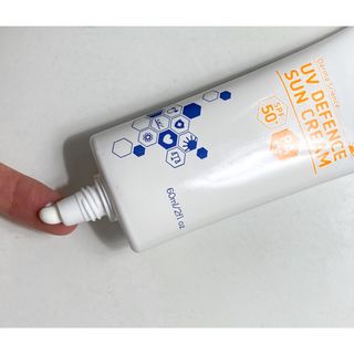 트리티스 US [TREATIS] UV Defence Sun Cream PA+++ / SPF50+ — 5점을 준 리뷰어가 2021년 2월 올린 사용 사진