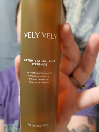 VELY VELY Artemisia Balance Essence — 5점을 준 리뷰어가 2021년 4월 올린 사용 사진