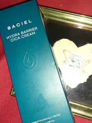 바시엘 BACIEL 바시엘 하이드라 베리어 시카 크림 — 5점을 준 리뷰어가 2021년 5월 올린 사용 사진