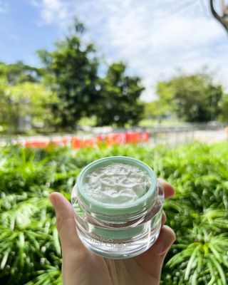 네오젠 비타 듀오 데이 나이트 크림 세트(100g) + 데이 크림(50g) + 나이트 크림(50g) — 5점을 준 리뷰어가 2022년 8월 올린 사용 사진