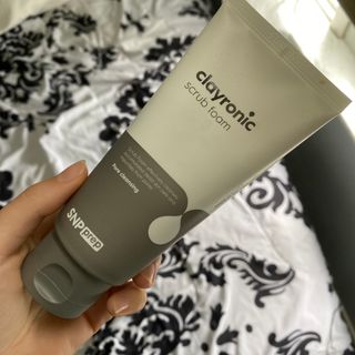 클레이로닉 스크럽 폼 120g + 포어팩 55ml 세트 — 3.5점을 준 리뷰어가 2021년 8월 올린 사용 사진