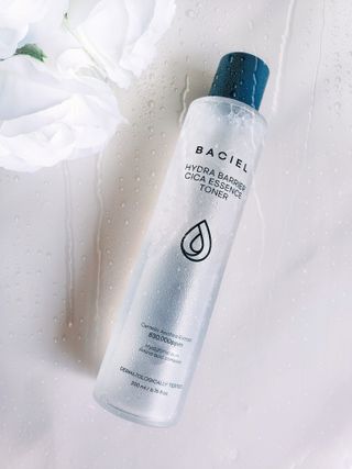 바시엘 BACIEL 바시엘 하이드라 베리어 시카 에센스 토너 — 5점을 준 리뷰어가 2021년 9월 올린 사용 사진