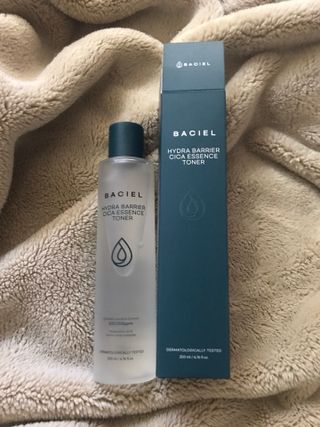 바시엘 BACIEL 바시엘 하이드라 베리어 시카 에센스 토너 — 5점을 준 리뷰어가 2021년 9월 올린 사용 사진