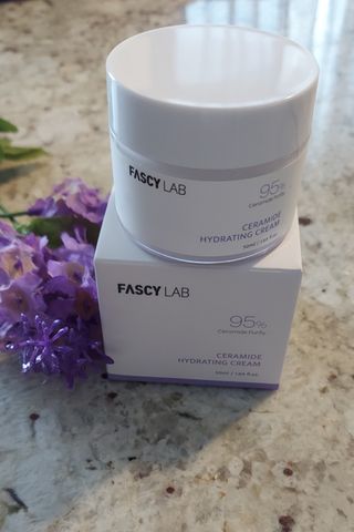 파시랩 USA_[FASCY LAB] 세라마이드 하이드레이팅 크림 — 5점을 준 리뷰어가 2022년 1월 올린 사용 사진