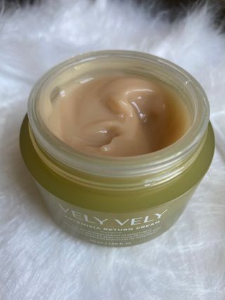 VELY VELY Artemisia Return Cream — 4점을 준 리뷰어가 2021년 4월 올린 사용 사진