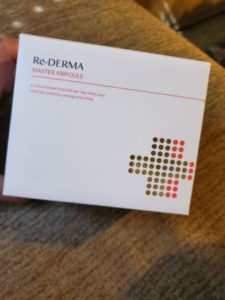 이지듀 리더마 마스터 앰플 1ml x 20 바이알 — 5점을 준 리뷰어가 2021년 8월 올린 사용 사진
