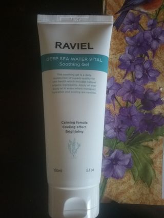 라비엘 RAVIEL 딥 씨 워터 퓨어 바이탈 수딩 젤 5.1 fl oz (150ml) 페이스 &amp; 바디, 쿨링 효과 — 4.5점을 준 리뷰어가 2022년 9월 올린 사용 사진