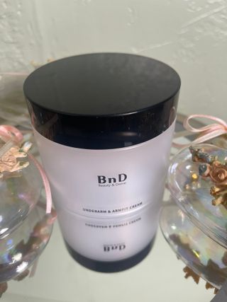 비엔디 2나우[ENG]BnD Body Whitening Underarm Cream — 5점을 준 리뷰어가 2024년 12월 올린 사용 사진