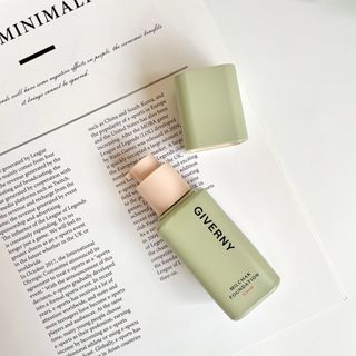 지베르니 밀착 커버 파운데이션 30ml + 밀착 커버 쿠션 본 제품 — 5점을 준 리뷰어가 2023년 9월 올린 사용 사진