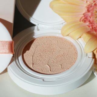 TONEfitSUN 쿠션 12g 비건 톤업 선쿠션 한국산 SPF 50+/ PA++++ — 4점을 준 리뷰어가 2023년 2월 올린 사용 사진