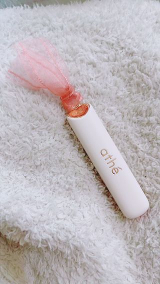 ATHE AUTHENTIC AIRY LIP BALM / 비건립밤 / 어센틱립밤 / 에어리립밤 (수정 요청) — 5점을 준 리뷰어가 2022년 7월 올린 사용 사진