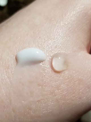 [스토리덤] 타임머신 하이알 1000 30ml + 쉐이프 메모리 리페어 크림 50ml — 5점을 준 리뷰어가 2023년 8월 올린 사용 사진