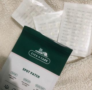 시카 클리어 스팟 패치(10mm 18ea &amp; 12mm 30ea) &amp; 데일리 수딩 마스크 &amp; CICA 크림100ml — 5점을 준 리뷰어가 2023년 6월 올린 사용 사진
