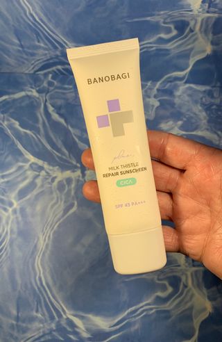 바노바기 코스메틱 바노바기 밀크씨슬 리페어 시카 선스크린 플러스 50ml — 5점을 준 리뷰어가 2023년 10월 올린 사용 사진