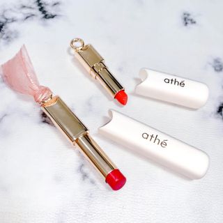 ATHE AUTHENTIC AIRY LIP BALM / 비건립밤 / 어센틱립밤 / 에어리립밤 (수정 요청) — 4.5점을 준 리뷰어가 2022년 8월 올린 사용 사진